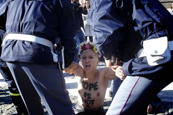 femen65A710C41-E989-0AC8-C1A0-82E5523B89DC.jpg